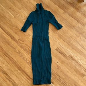 Moda International Dark green stretchy tight dress